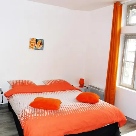 Appart Troyens1 Apartment